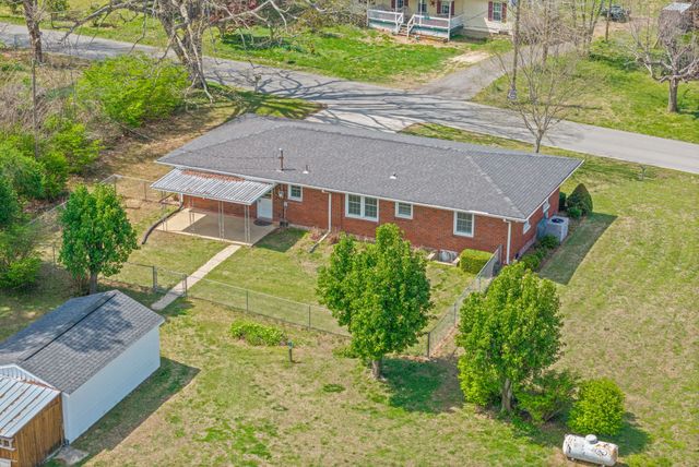 80 Church St, Tennessee Ridge, TN 37178