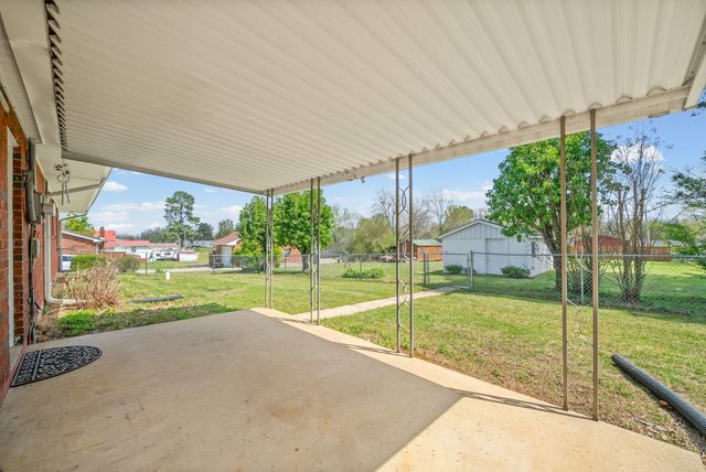 80 Church St, Tennessee Ridge, TN 37178