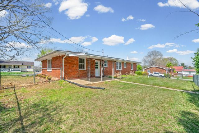 80 Church St, Tennessee Ridge, TN 37178