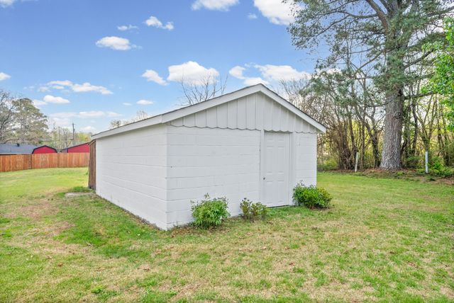 80 Church St, Tennessee Ridge, TN 37178