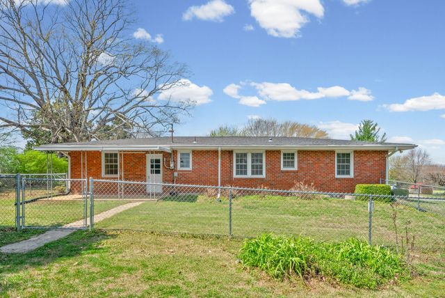 80 Church St, Tennessee Ridge, TN 37178
