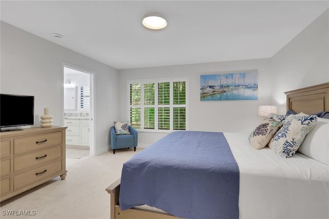 5964 Pelican Bay BLVD 415, Naples, FL 34108