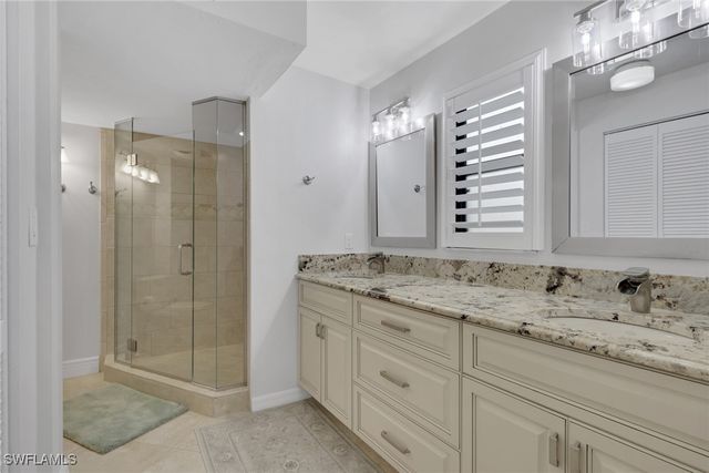 5964 Pelican Bay BLVD 415, Naples, FL 34108