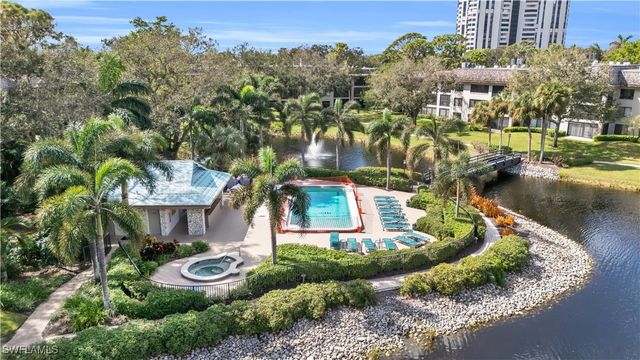 5964 Pelican Bay BLVD 415, Naples, FL 34108