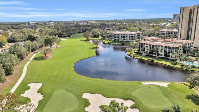 5964 Pelican Bay BLVD 415, Naples, FL 34108