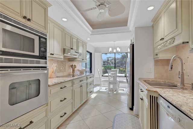 5964 Pelican Bay BLVD 415, Naples, FL 34108
