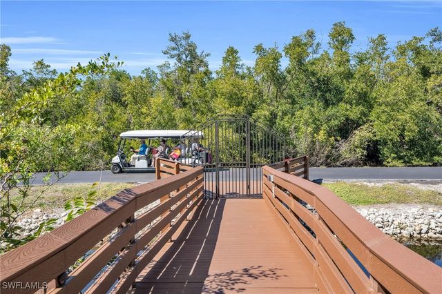 5964 Pelican Bay BLVD 415, Naples, FL 34108