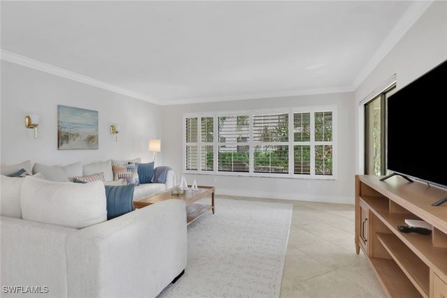 5964 Pelican Bay BLVD 415, Naples, FL 34108