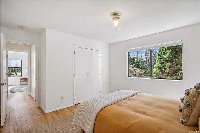 8 Deer Path, Quogue, NY 11959