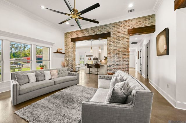 38059 Osten Beard Rd, Gonzales, LA 70725