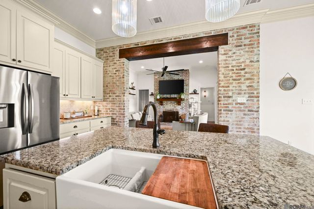 38059 Osten Beard Rd, Gonzales, LA 70725