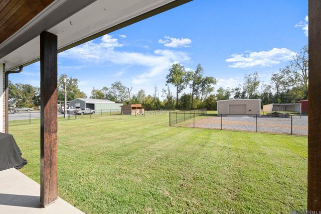 38059 Osten Beard Rd, Gonzales, LA 70725