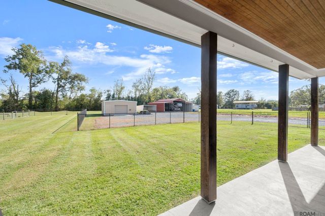 38059 Osten Beard Rd, Gonzales, LA 70725