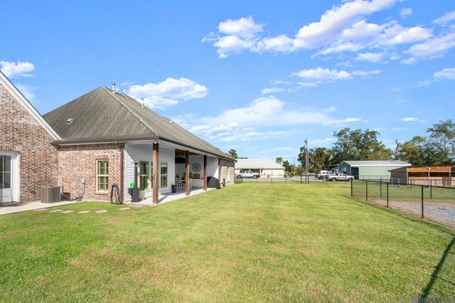 38059 Osten Beard Rd, Gonzales, LA 70725