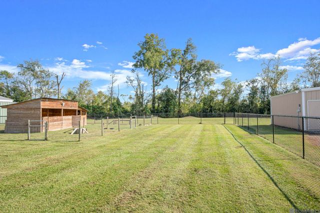 38059 Osten Beard Rd, Gonzales, LA 70725
