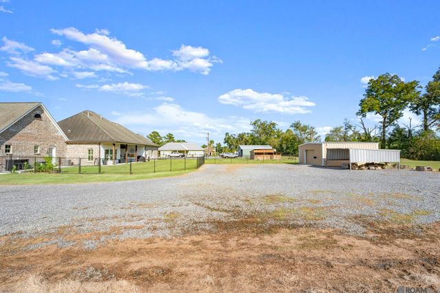 38059 Osten Beard Rd, Gonzales, LA 70725