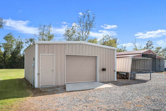 38059 Osten Beard Rd, Gonzales, LA 70725