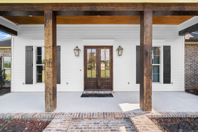 38059 Osten Beard Rd, Gonzales, LA 70725