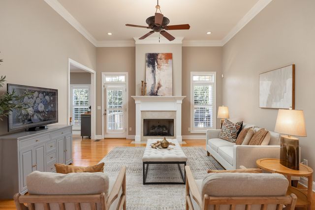 1130 Norfolk Green Circle, Chattanooga, TN 37421