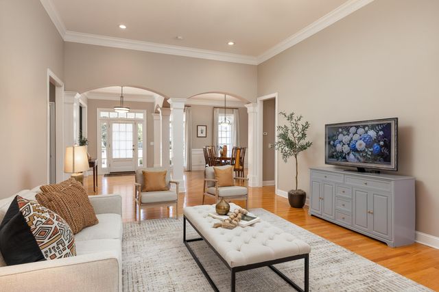 1130 Norfolk Green Circle, Chattanooga, TN 37421