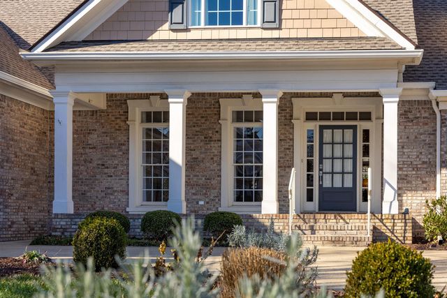 1130 Norfolk Green Circle, Chattanooga, TN 37421