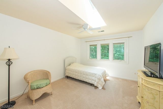 31 Lockley Ct, Mountain Lakes Boro, NJ 07046