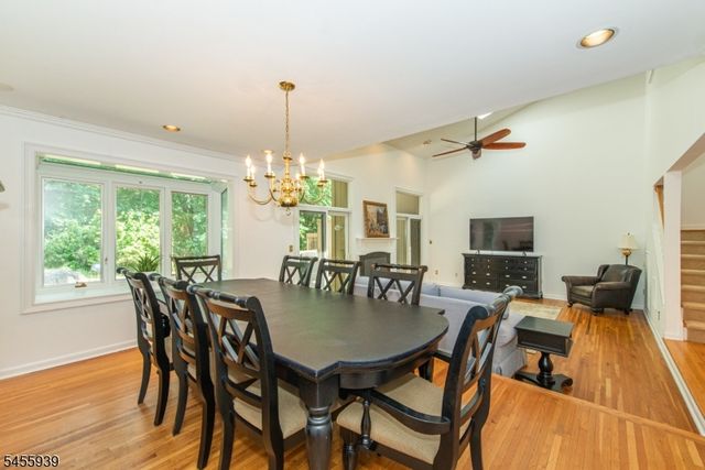 31 Lockley Ct, Mountain Lakes Boro, NJ 07046