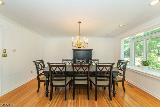 31 Lockley Ct, Mountain Lakes Boro, NJ 07046