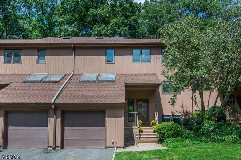 31 Lockley Ct, Mountain Lakes Boro, NJ 07046 — photo 2