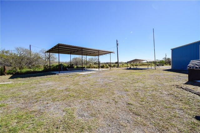 23250 CR 1038, Mathis, TX 78368