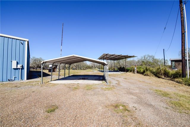 23250 CR 1038, Mathis, TX 78368