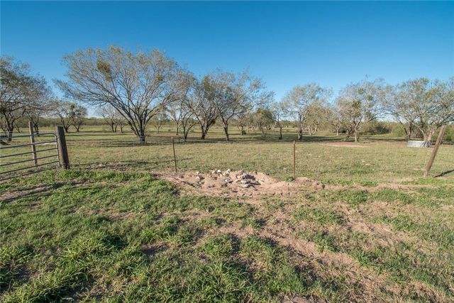 23250 CR 1038, Mathis, TX 78368