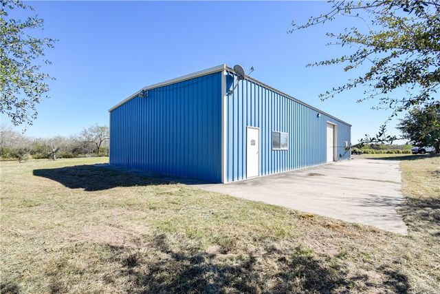 23250 CR 1038, Mathis, TX 78368