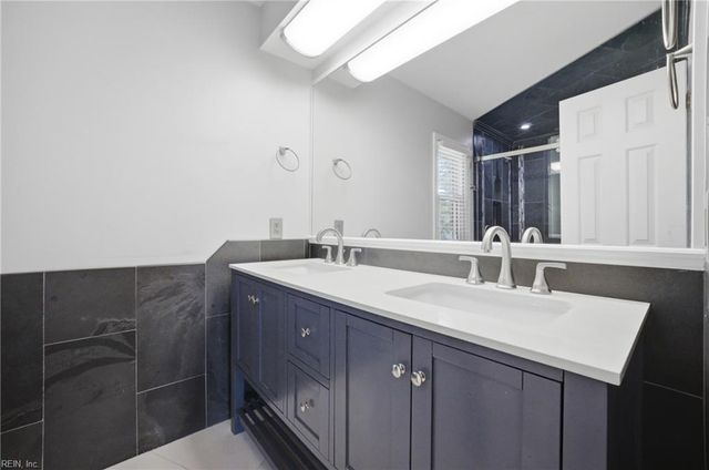 20 B Freeman DR, Poquoson, VA 23662