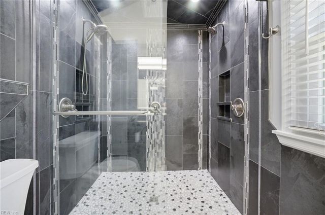 20 B Freeman DR, Poquoson, VA 23662