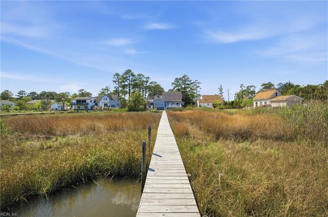 20 B Freeman DR, Poquoson, VA 23662