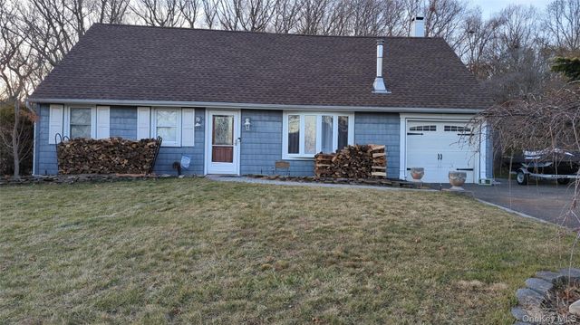 146 Rosemont Avenue, Farmingville, NY 11738
