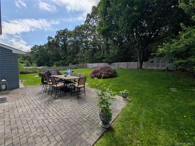 146 Rosemont Avenue, Farmingville, NY 11738
