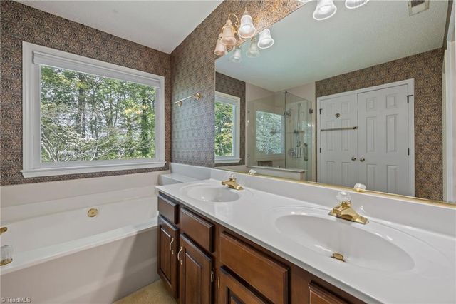 7291 Pellinore Drive, Pfafftown, NC 27040