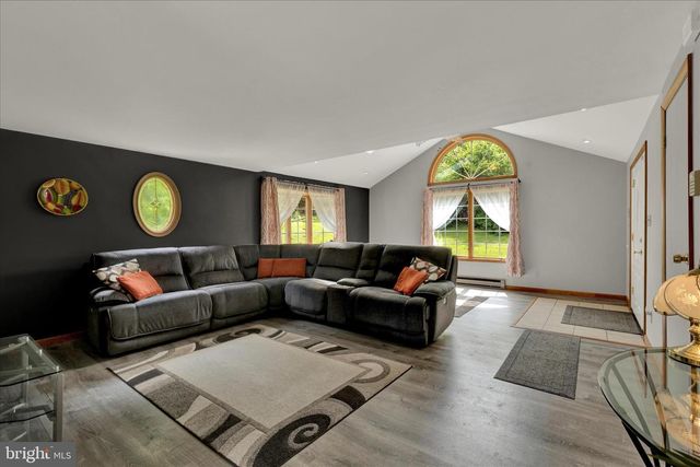 1149 FAWN GROVE RD, New Park, PA 17352