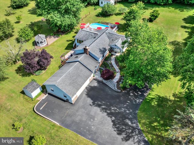 1149 FAWN GROVE RD, New Park, PA 17352