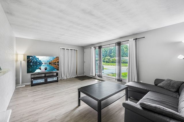 59 Eaton Rd, Framingham, MA 01701