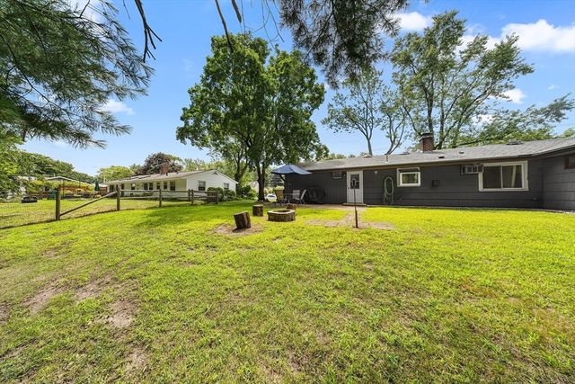59 Eaton Rd, Framingham, MA 01701