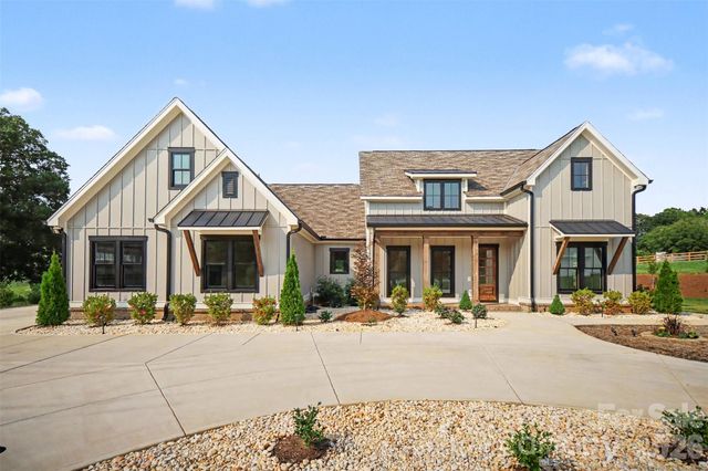 1012 Marthas Meadow Lane, Monroe, NC 28112