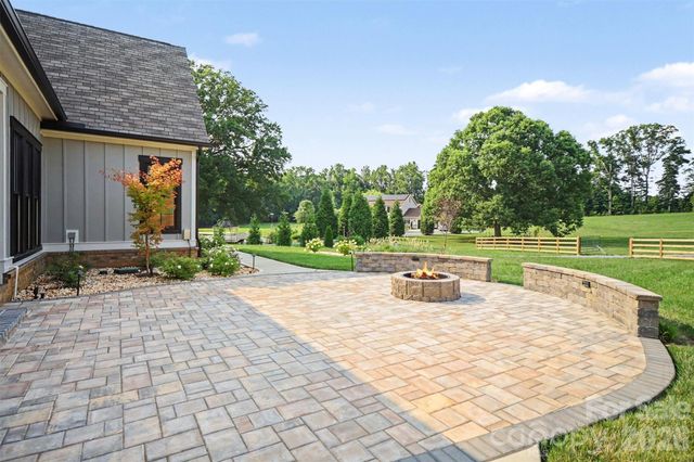 1012 Marthas Meadow Lane, Monroe, NC 28112