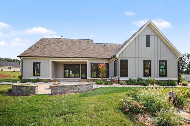 1012 Marthas Meadow Lane, Monroe, NC 28112