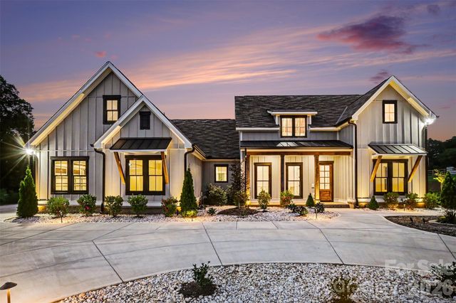 1012 Marthas Meadow Lane, Monroe, NC 28112