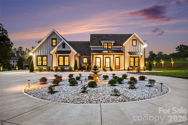 1012 Marthas Meadow Lane, Monroe, NC 28112