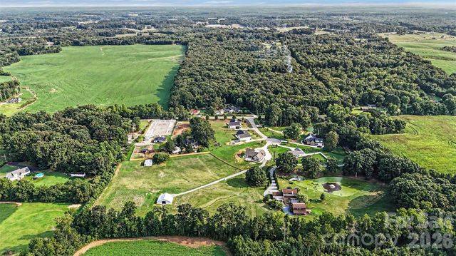 1012 Marthas Meadow Lane, Monroe, NC 28112