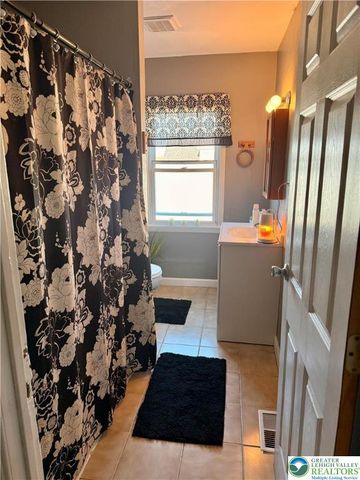 72 North 7th Street, Easton, PA 18042